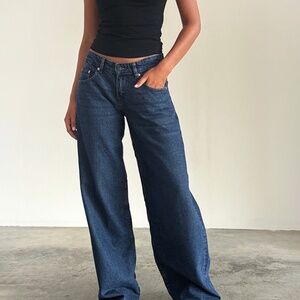 Motel Rocks Roomy Extra Wide Low Rise Jeans in Mid Indigo Blue Size W30 L32W30 L